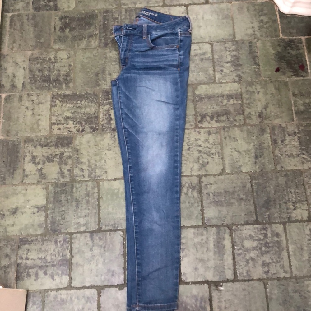 Dark wash bluejeans